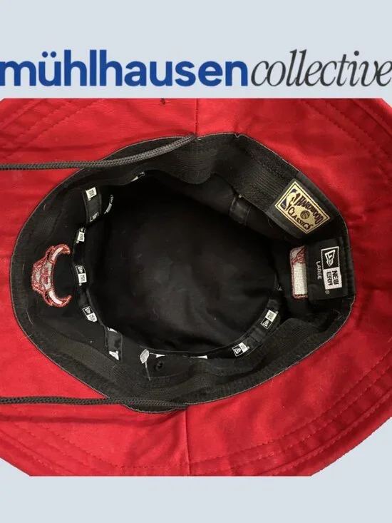 New Era Chicago Bulls Bucket Hat Windy City Black Red Size Large NBA - Picture 6 of 6